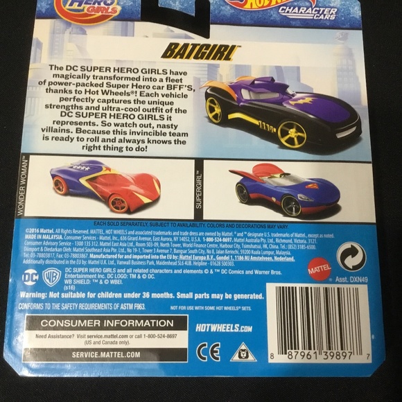 BATGIRL - DC Super Hero GIRLS Hot Wheels - Picture 3 of 7